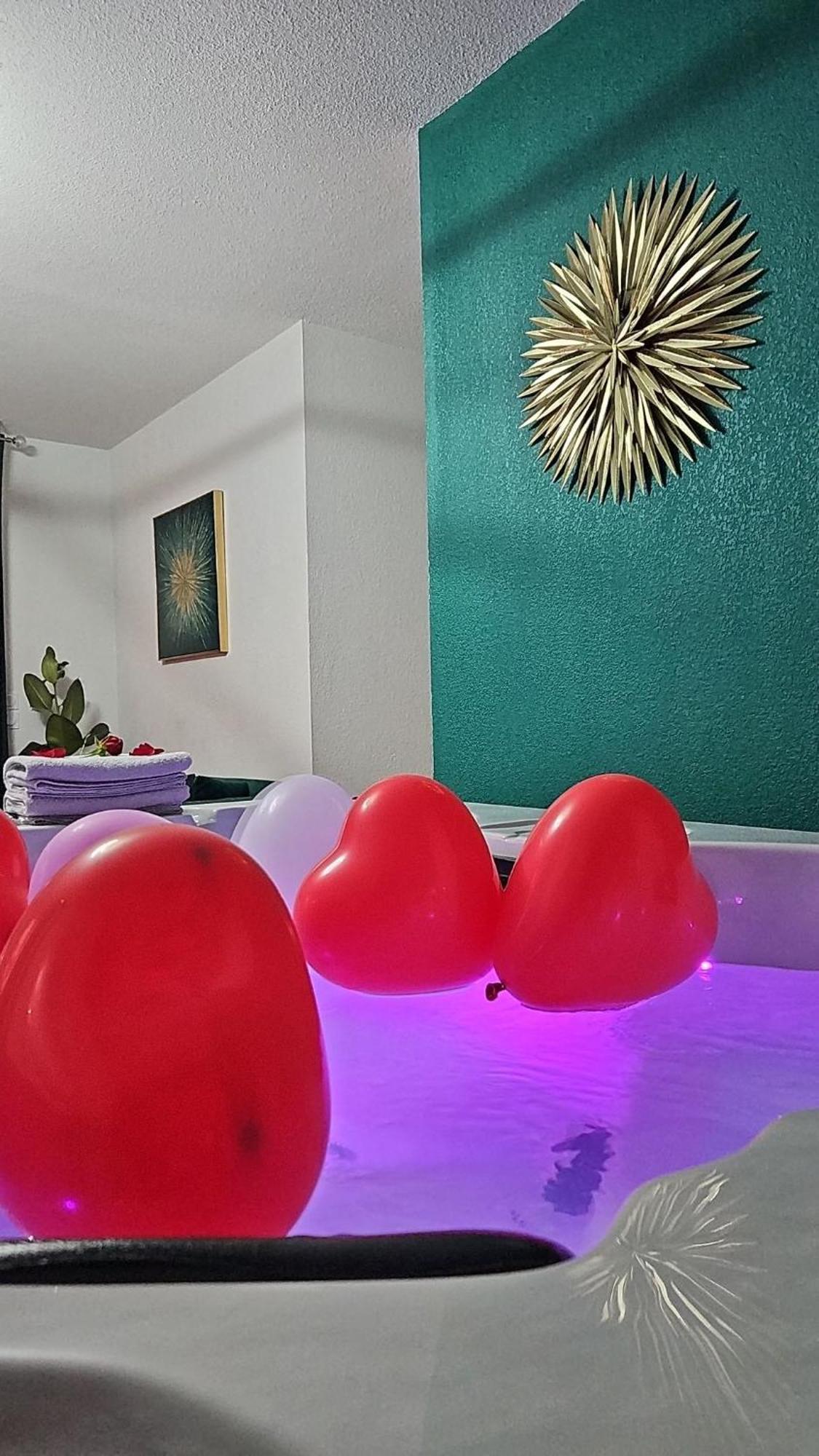 Suite Jacuzzi "Spa Privatif " Appartement Jacuzzi Toulouse Eksteriør billede