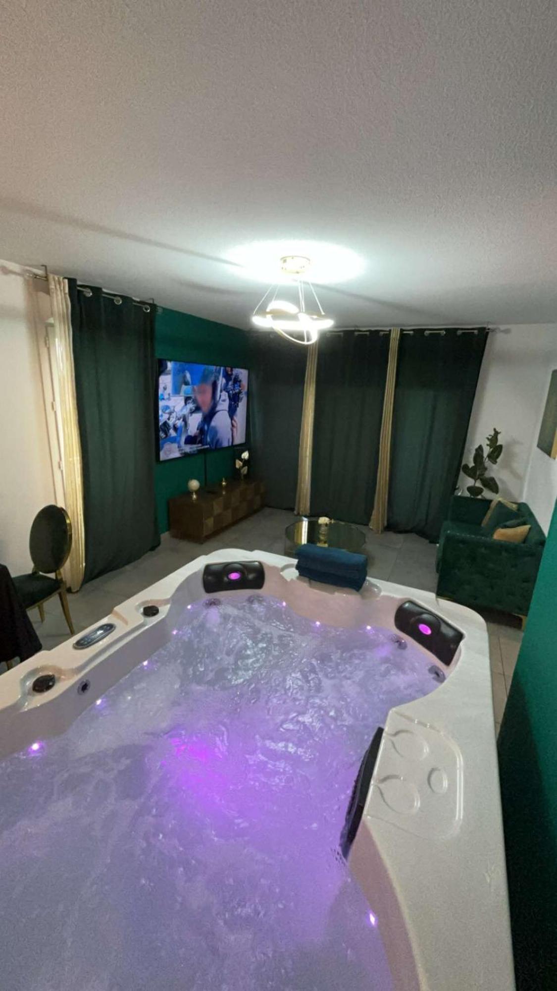 Suite Jacuzzi "Spa Privatif " Appartement Jacuzzi Toulouse Eksteriør billede